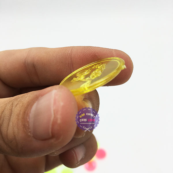 Bộ đồ chơi đồng xu nhỏ bằng nhựa (100 gram - khoảng 100 cái)