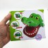 Hộp đồ chơi cá sấu cắn tay bằng nhựa M-2